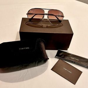 Vintage Tom Ford Unisex Pilot Sunglasses